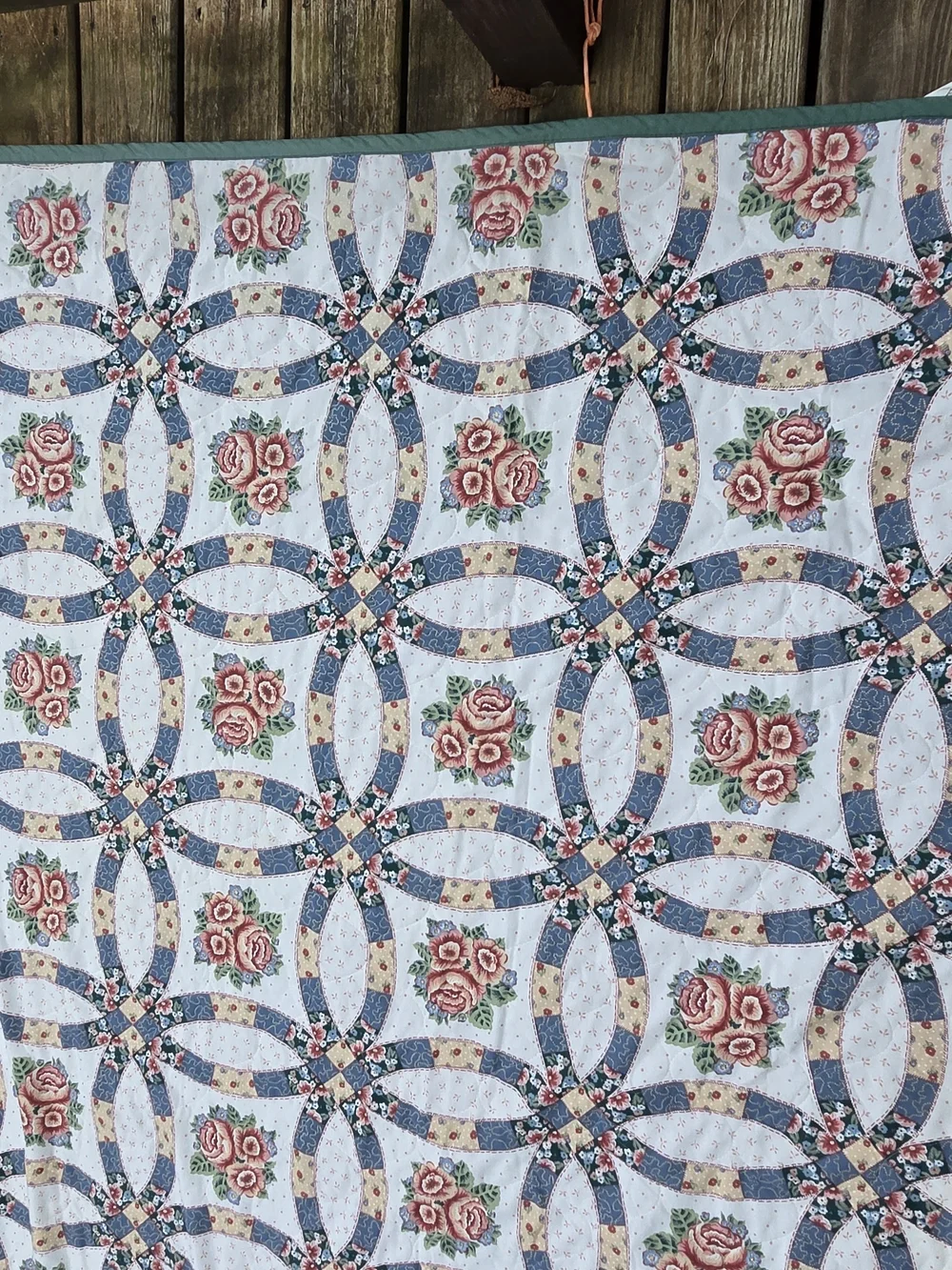 Vintage Springs Classic Floral Double Wedding Ring Manufactured Quilt Blue Pink